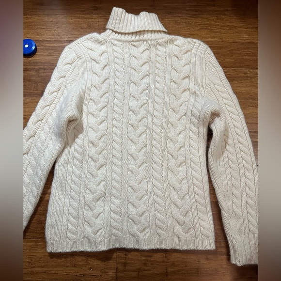 Johnston’s of Elgin Cashmere Made in Scotland Cashmere Cable Knit Sweater Small - Picture 5 of 7